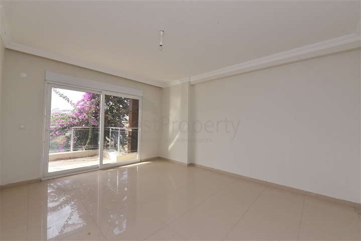 ضمن منطقة كاستل - شقق ودوبلكس - ضمن مجمع حديث / الانيا 