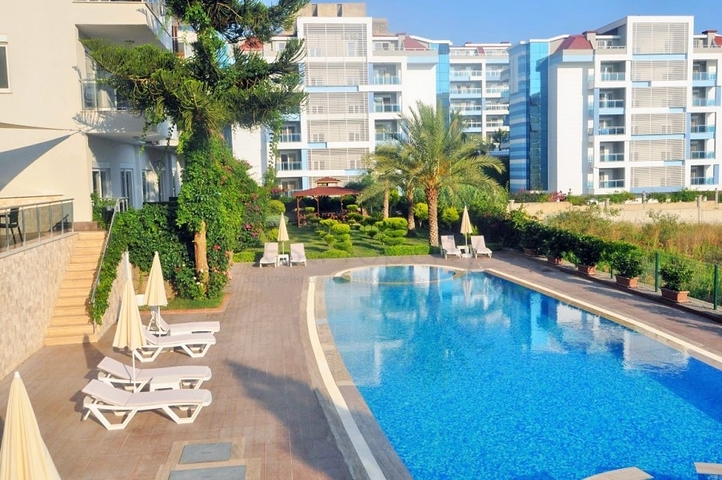 ضمن منطقة كاستل - شقق ودوبلكس - ضمن مجمع حديث / الانيا 