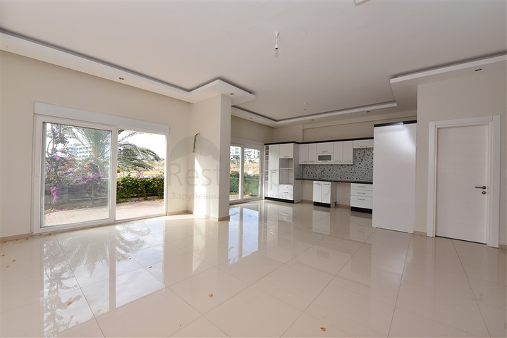 ضمن منطقة كاستل - شقق ودوبلكس - ضمن مجمع حديث / الانيا 