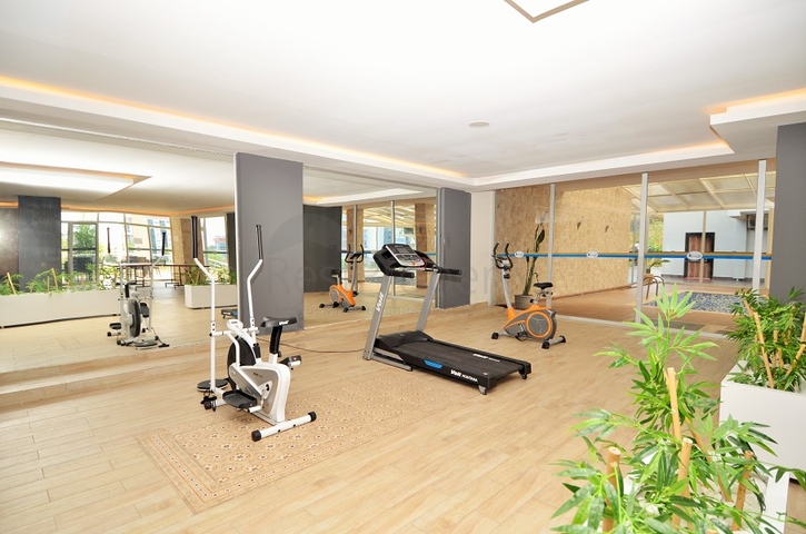 ضمن منطقة كاستل - شقق ودوبلكس - ضمن مجمع حديث / الانيا 