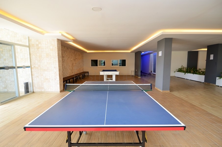 ضمن منطقة كاستل - شقق ودوبلكس - ضمن مجمع حديث / الانيا 