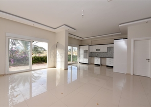 ضمن منطقة كاستل - شقق ودوبلكس - ضمن مجمع حديث / الانيا 