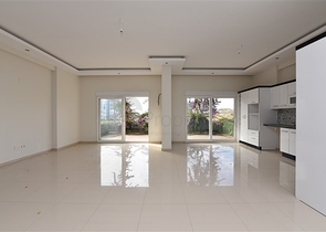 ضمن منطقة كاستل - شقق ودوبلكس - ضمن مجمع حديث / الانيا 