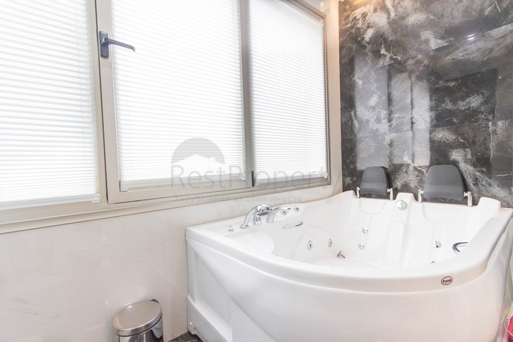 اطلالة بحرية ساحرة - مجمع فاخر ضمن اول صف على البحر - شقة 2 غرفة وصالة - في كارجي جاك / الانيا 