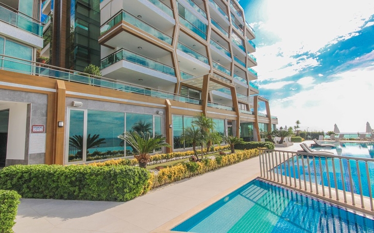 اطلالة بحرية ساحرة - مجمع فاخر ضمن اول صف على البحر - شقة 2 غرفة وصالة - في كارجي جاك / الانيا 