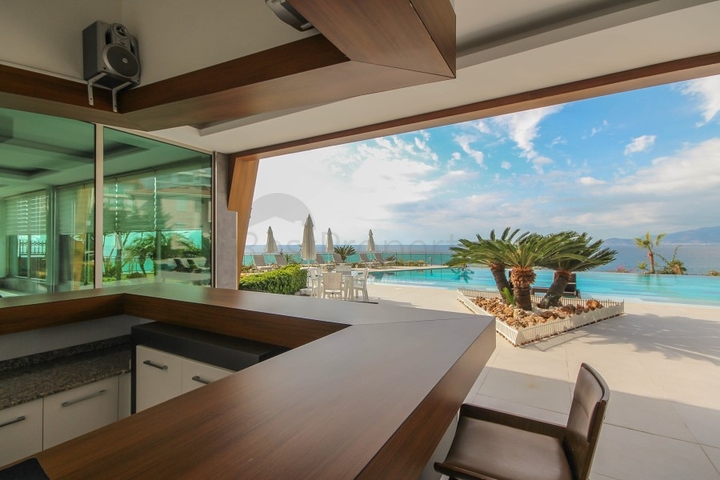 اطلالة بحرية ساحرة - مجمع فاخر ضمن اول صف على البحر - شقة 2 غرفة وصالة - في كارجي جاك / الانيا 