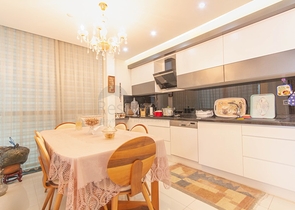 اطلالة بحرية ساحرة - مجمع فاخر ضمن اول صف على البحر - شقة 2 غرفة وصالة - في كارجي جاك / الانيا 