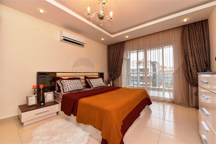 مع تراس واسع - شقة دوبلكس ارضية - ضمن مجمع فخم - في كاستل / الانيا 