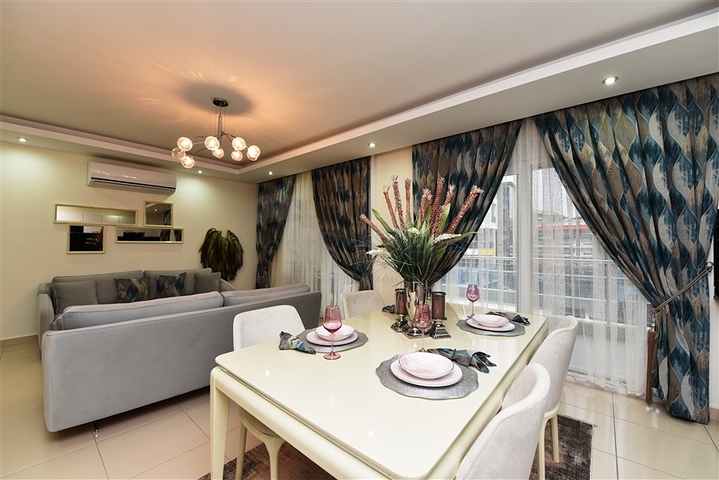 مع تراس واسع - شقة دوبلكس ارضية - ضمن مجمع فخم - في كاستل / الانيا 