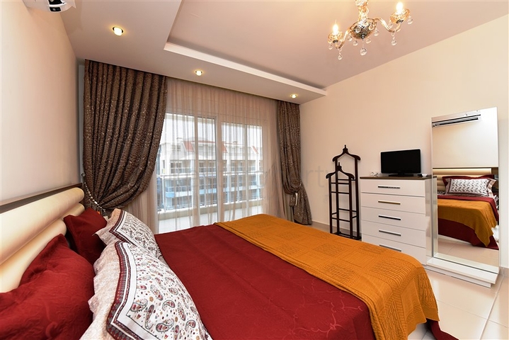 مع تراس واسع - شقة دوبلكس ارضية - ضمن مجمع فخم - في كاستل / الانيا 