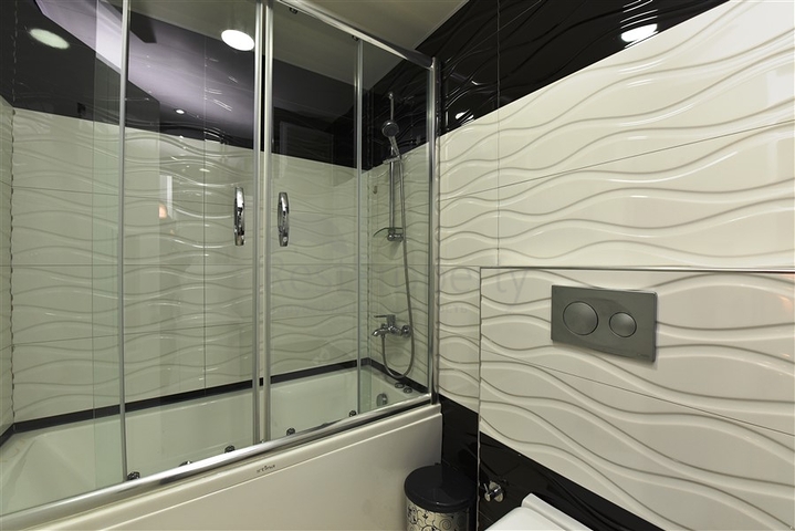 مع تراس واسع - شقة دوبلكس ارضية - ضمن مجمع فخم - في كاستل / الانيا 