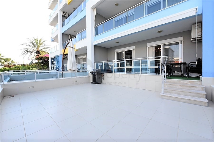 مع تراس واسع - شقة دوبلكس ارضية - ضمن مجمع فخم - في كاستل / الانيا 