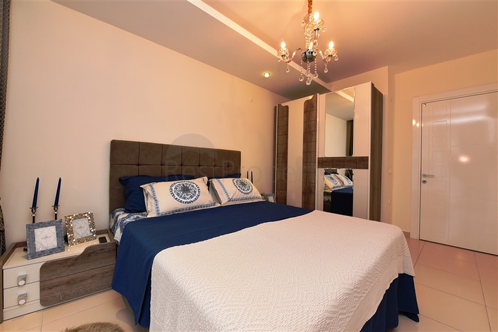 مع تراس واسع - شقة دوبلكس ارضية - ضمن مجمع فخم - في كاستل / الانيا 