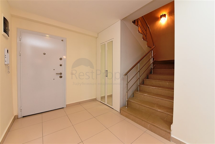 مع تراس واسع - شقة دوبلكس ارضية - ضمن مجمع فخم - في كاستل / الانيا 