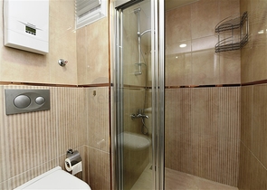 مع تراس واسع - شقة دوبلكس ارضية - ضمن مجمع فخم - في كاستل / الانيا 