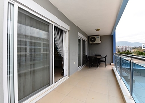 مع تراس واسع - شقة دوبلكس ارضية - ضمن مجمع فخم - في كاستل / الانيا 