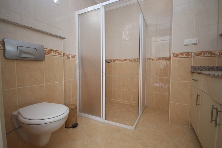 اطلالة بحر - طابق مرتفع - شقة غرفتين وصالة - في مهموتلار / الانيا 