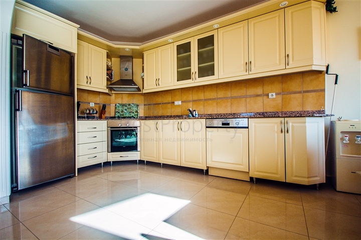 اطلالة بحر - طابق مرتفع - شقة غرفتين وصالة - في مهموتلار / الانيا 