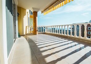 اطلالة بحر - طابق مرتفع - شقة غرفتين وصالة - في مهموتلار / الانيا 