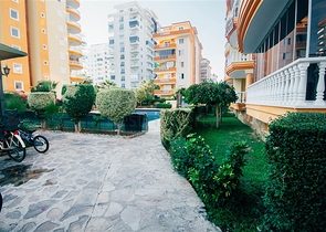 اطلالة بحر - طابق مرتفع - شقة غرفتين وصالة - في مهموتلار / الانيا 