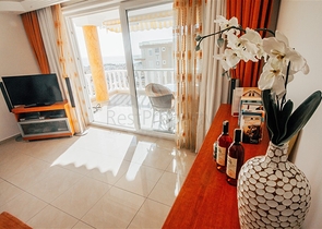 اطلالة بحر - طابق مرتفع - شقة غرفتين وصالة - في مهموتلار / الانيا 