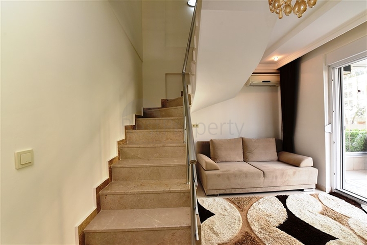 دوبلكس ضمن مجمع على البحر مباشرة - في كاستل / الانيا 