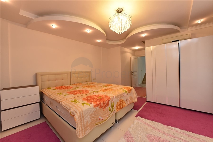 دوبلكس ضمن مجمع على البحر مباشرة - في كاستل / الانيا 