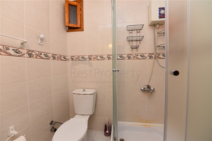 بسعر اقتصادي - شقة غرفة وصالة مع الاثاث - في مركز الانيا 