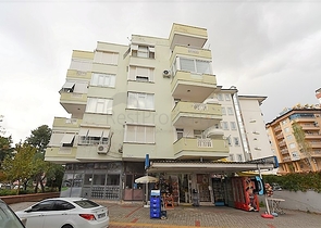 بسعر اقتصادي - شقة غرفة وصالة مع الاثاث - في مركز الانيا 