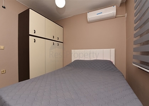 بسعر اقتصادي - شقة غرفة وصالة مع الاثاث - في مركز الانيا 