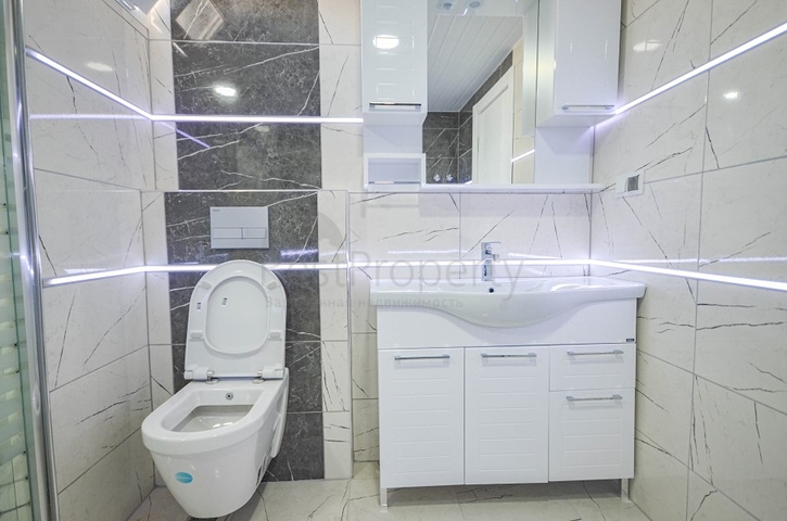 قريبة من البحر والاسواق - شقة غرفتين وصالة - في منطقة مهموتلار / الانيا 