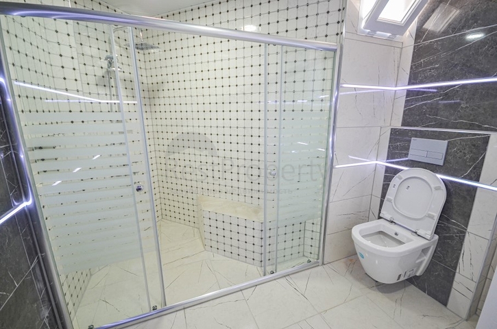 قريبة من البحر والاسواق - شقة غرفتين وصالة - في منطقة مهموتلار / الانيا 