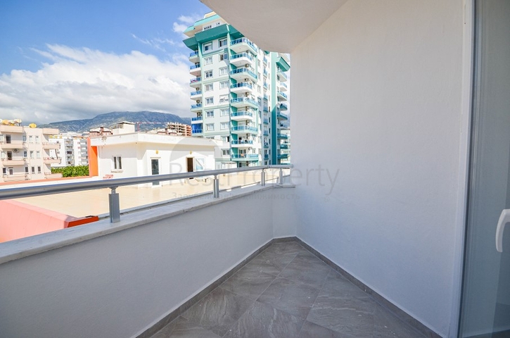 قريبة من البحر والاسواق - شقة غرفتين وصالة - في منطقة مهموتلار / الانيا 