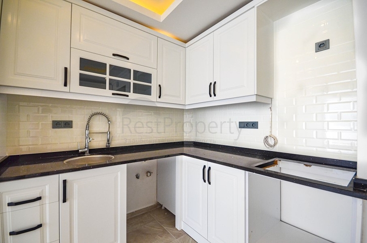 قريبة من البحر والاسواق - شقة غرفتين وصالة - في منطقة مهموتلار / الانيا 