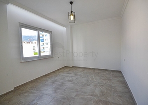 قريبة من البحر والاسواق - شقة غرفتين وصالة - في منطقة مهموتلار / الانيا 