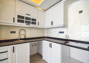 قريبة من البحر والاسواق - شقة غرفتين وصالة - في منطقة مهموتلار / الانيا 