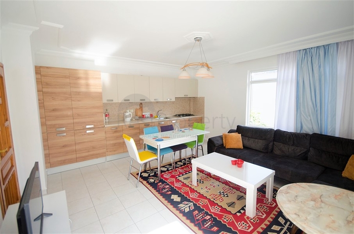 في مركز مدينة الانيا -شقة غرفة وصالة - مفروشة - مناسبة للاستثمار او السكن الدائم 