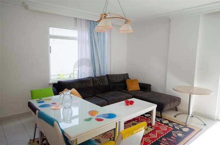 في مركز مدينة الانيا -شقة غرفة وصالة - مفروشة - مناسبة للاستثمار او السكن الدائم 