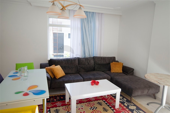 في مركز مدينة الانيا -شقة غرفة وصالة - مفروشة - مناسبة للاستثمار او السكن الدائم 