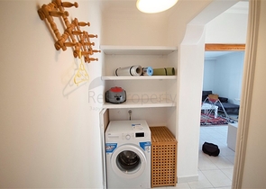 في مركز مدينة الانيا -شقة غرفة وصالة - مفروشة - مناسبة للاستثمار او السكن الدائم 