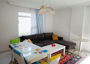 في مركز مدينة الانيا -شقة غرفة وصالة - مفروشة - مناسبة للاستثمار او السكن الدائم 