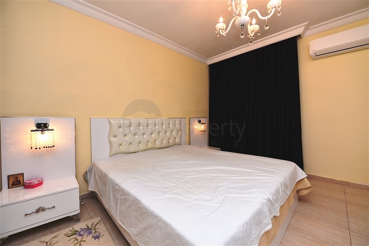 مع حديقة وتراس واسع - شقة 2 غرفة وصالة - ضمن مجمع على النهر مباشرة - في توسمور / الانيا 