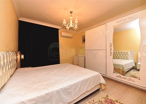 مع حديقة وتراس واسع - شقة 2 غرفة وصالة - ضمن مجمع على النهر مباشرة - في توسمور / الانيا 