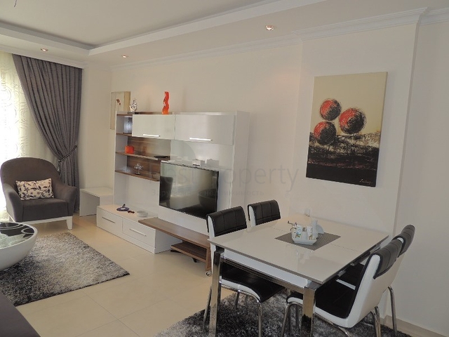 شقة غرفة وصالة -مجمع فاخر - في افسلار / الانيا 