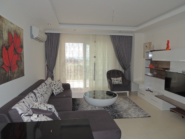 شقة غرفة وصالة -مجمع فاخر - في افسلار / الانيا 