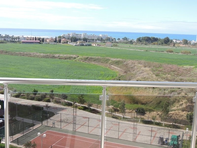 شقة غرفة وصالة -مجمع فاخر - في افسلار / الانيا 