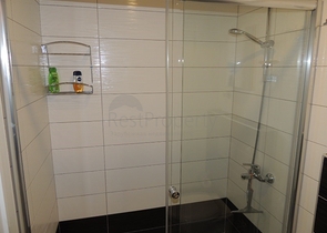 شقة غرفة وصالة -مجمع فاخر - في افسلار / الانيا 