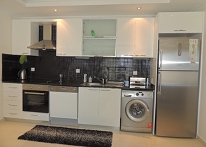 شقة غرفة وصالة -مجمع فاخر - في افسلار / الانيا 