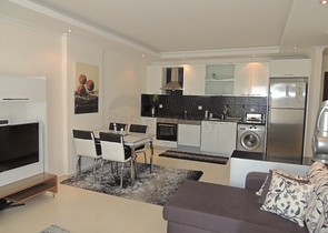 شقة غرفة وصالة -مجمع فاخر - في افسلار / الانيا 