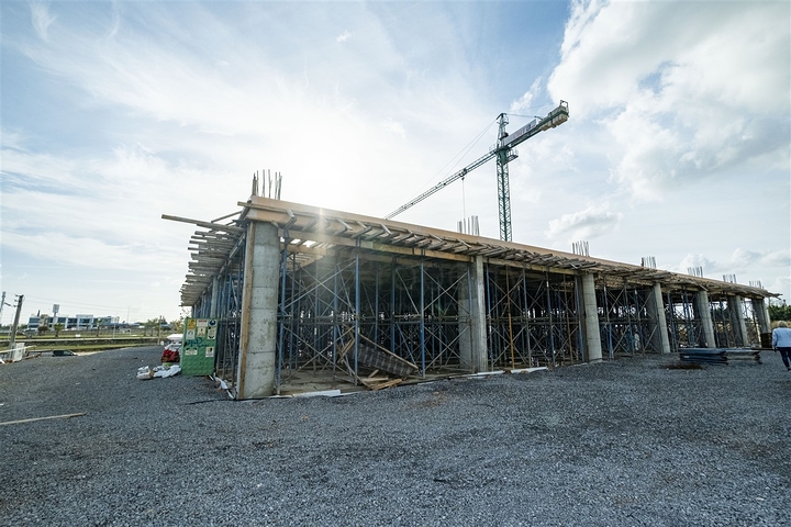 مشروع استثماري 10 دقائق من مطار انطاليا